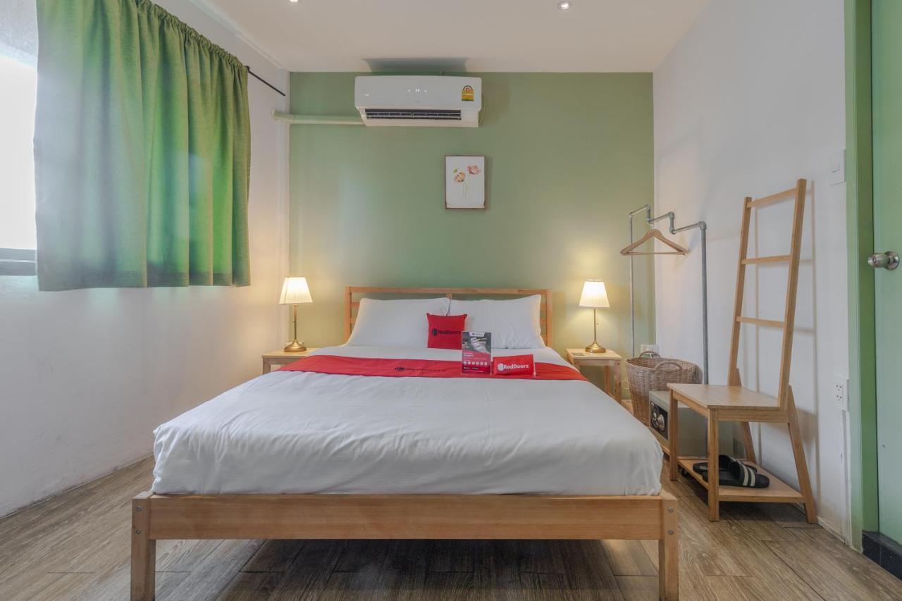 مبيت وإفطار بانكوك Folk Poshtel Silom الغرفة الصورة