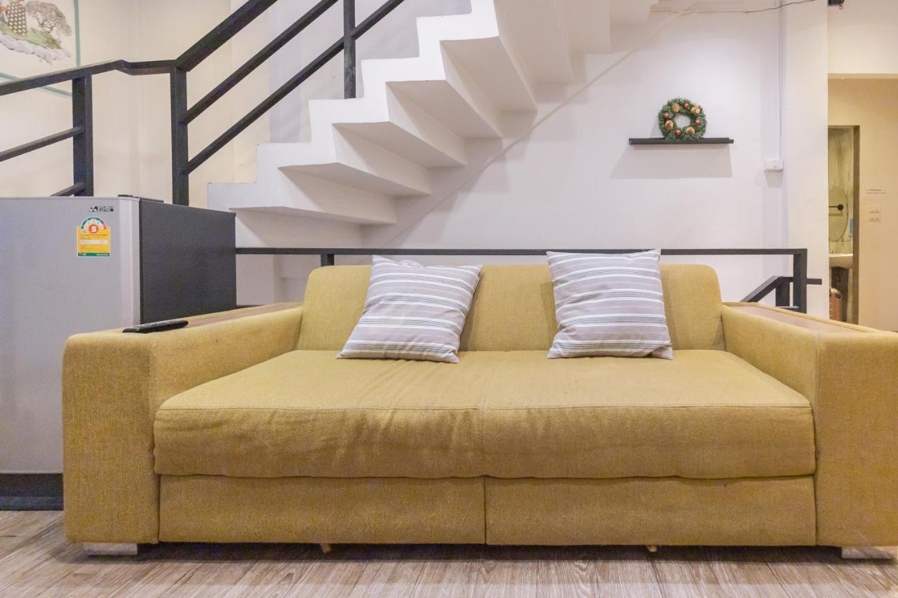 مبيت وإفطار بانكوك Folk Poshtel Silom المظهر الخارجي الصورة