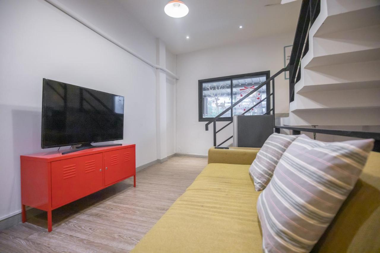 مبيت وإفطار بانكوك Folk Poshtel Silom المظهر الخارجي الصورة